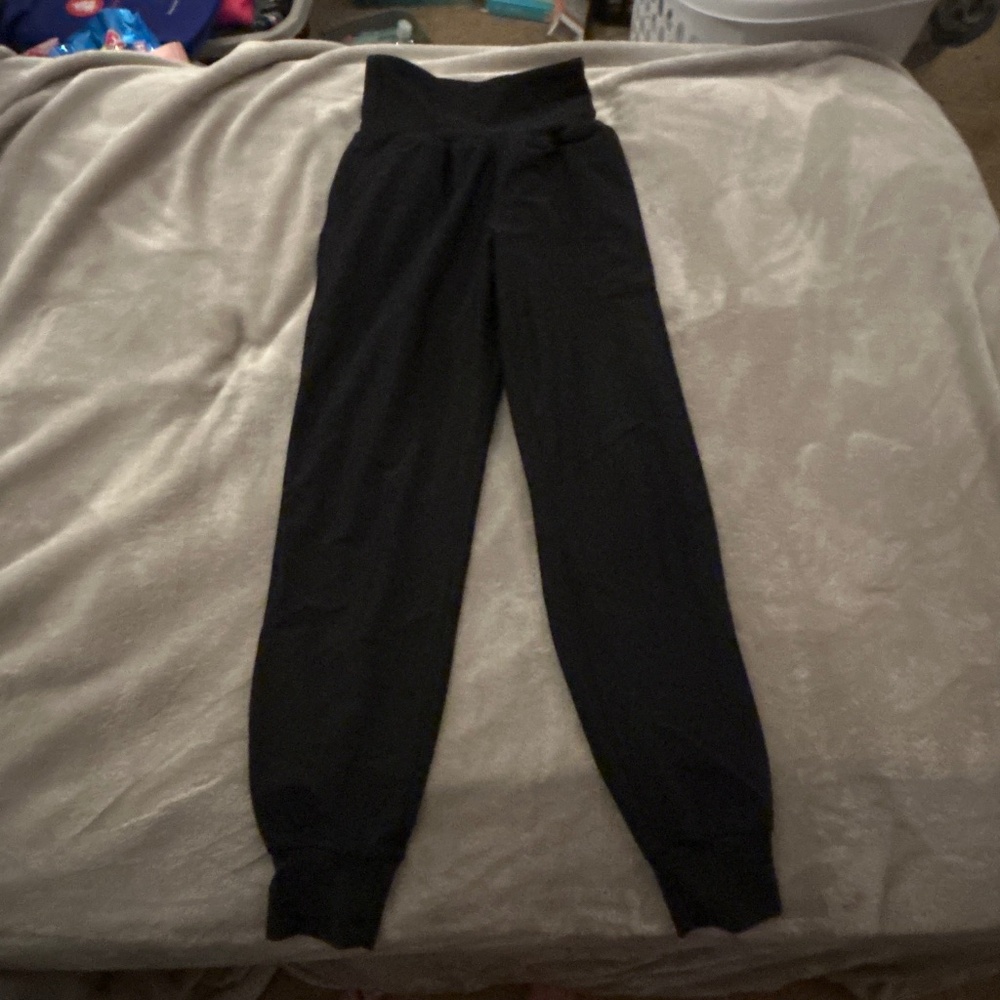 Black exercise pants